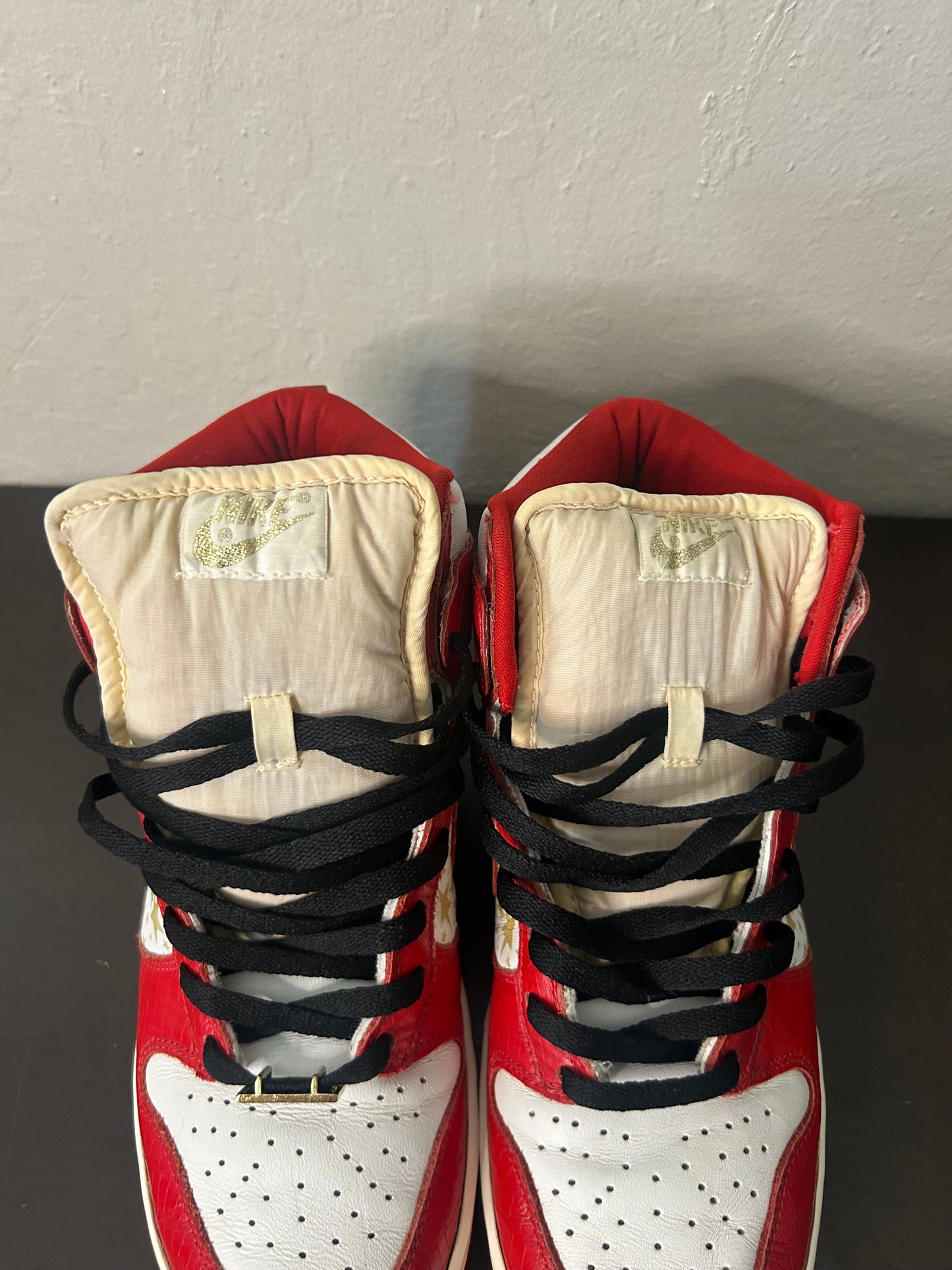 Nike SB X Supreme Red Stars Dunk Highs