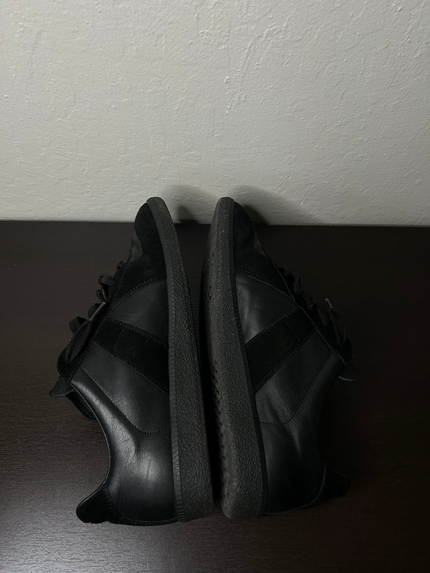 Maison Margiela All Black Gats