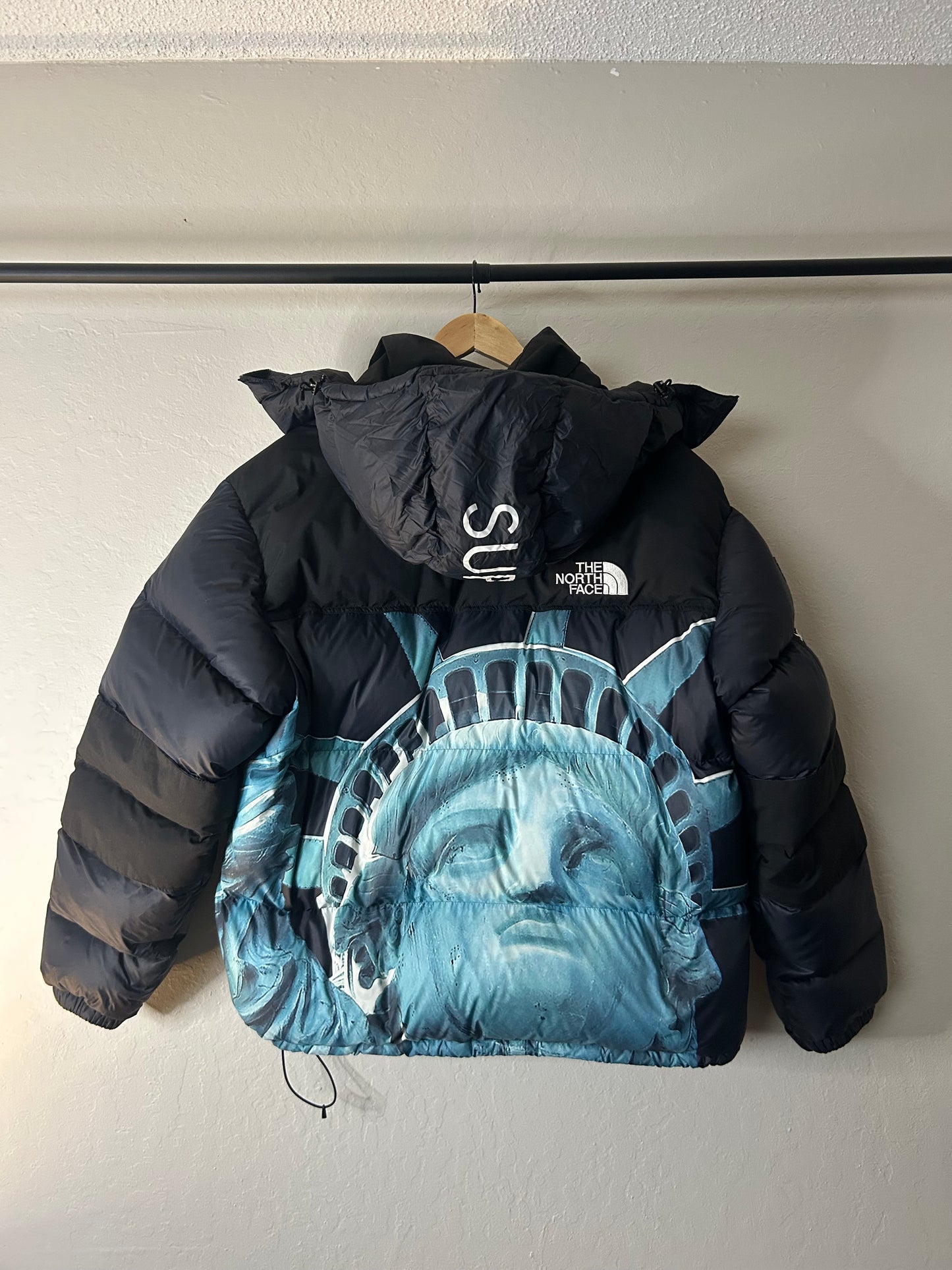 Supreme North Face Black Liberty Nupste