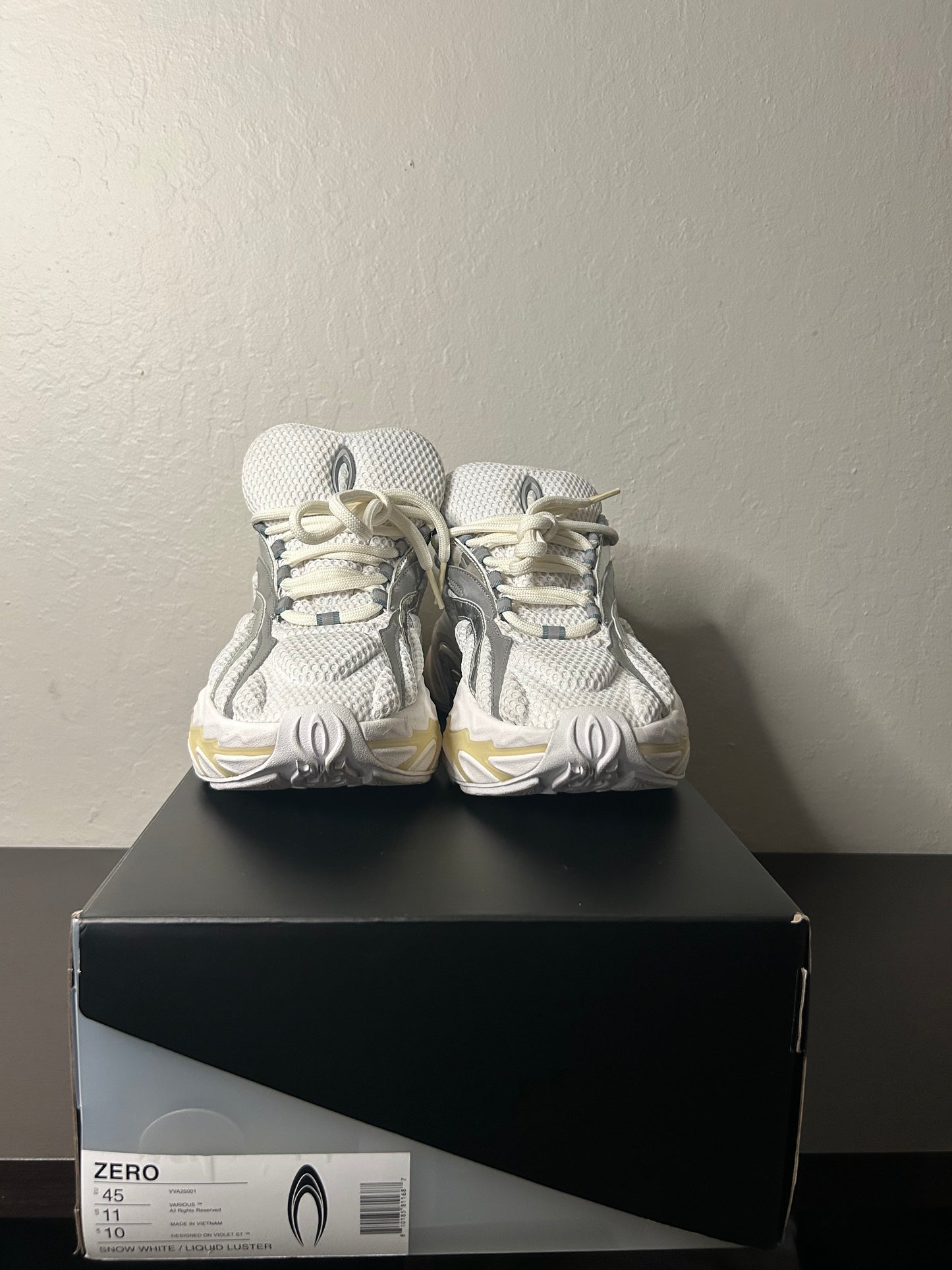 Type Various Zero “Snow White” Sneaker