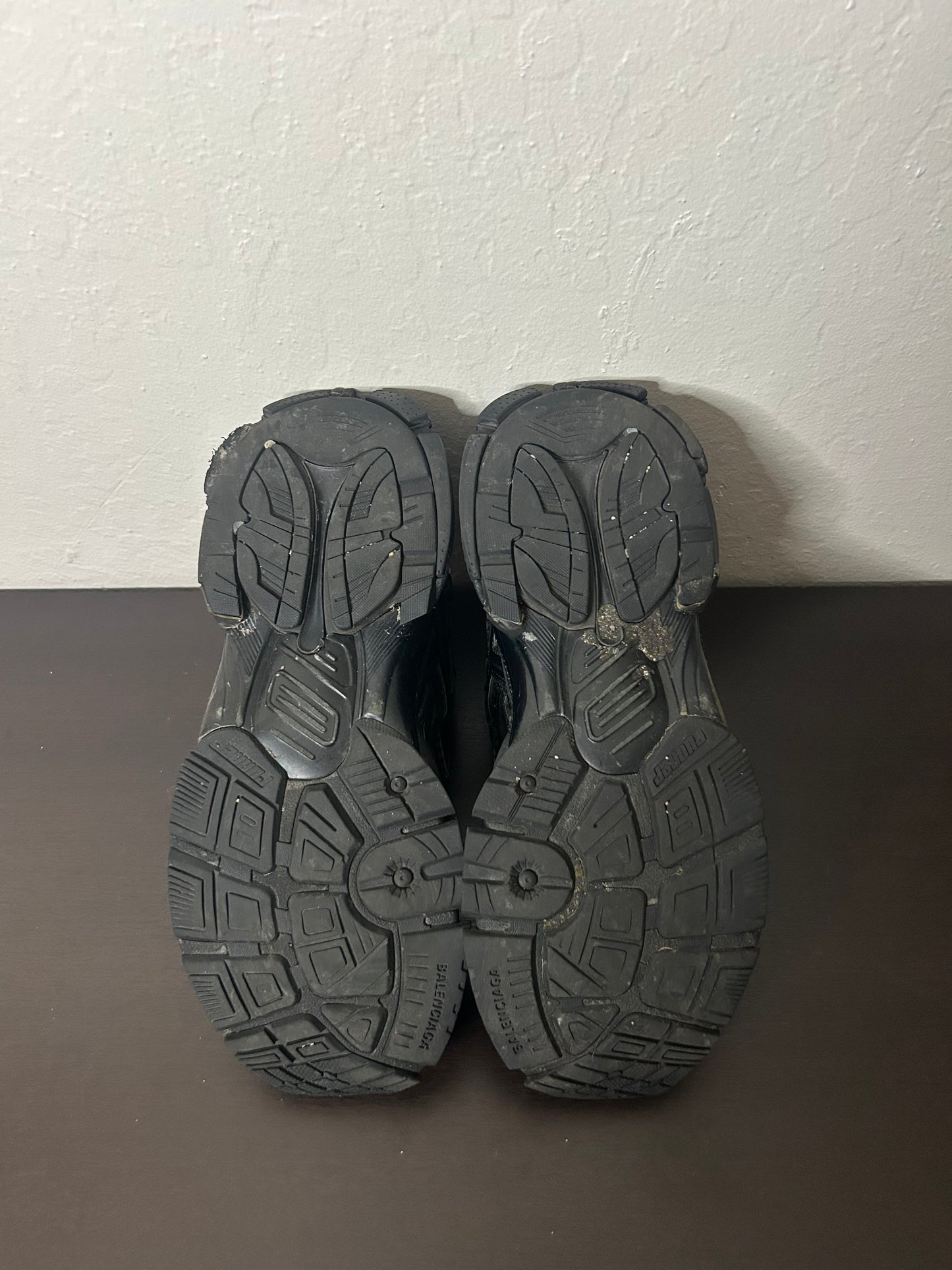 Balenciaga Black Runners