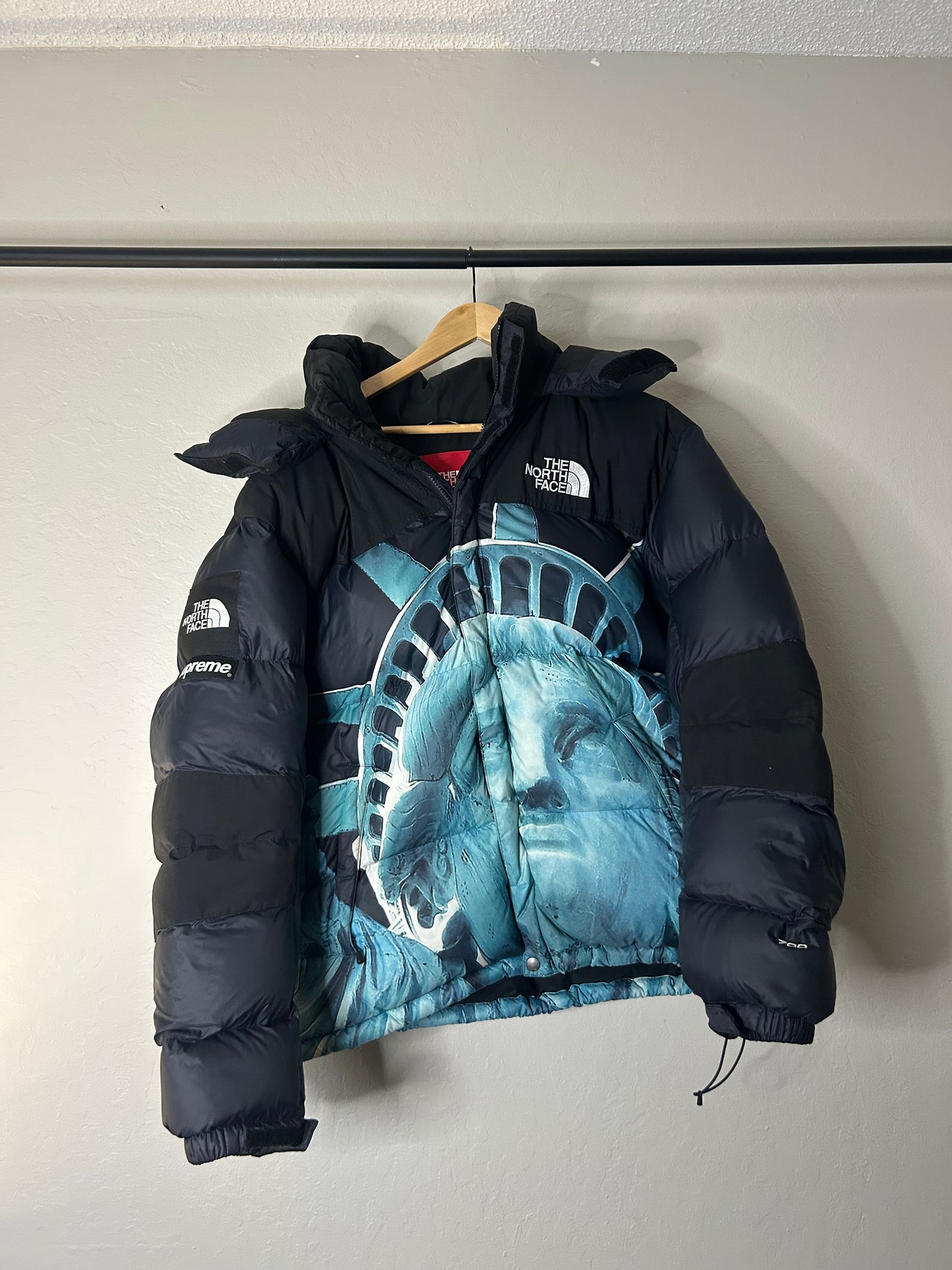 Supreme North Face Black Liberty Nupste