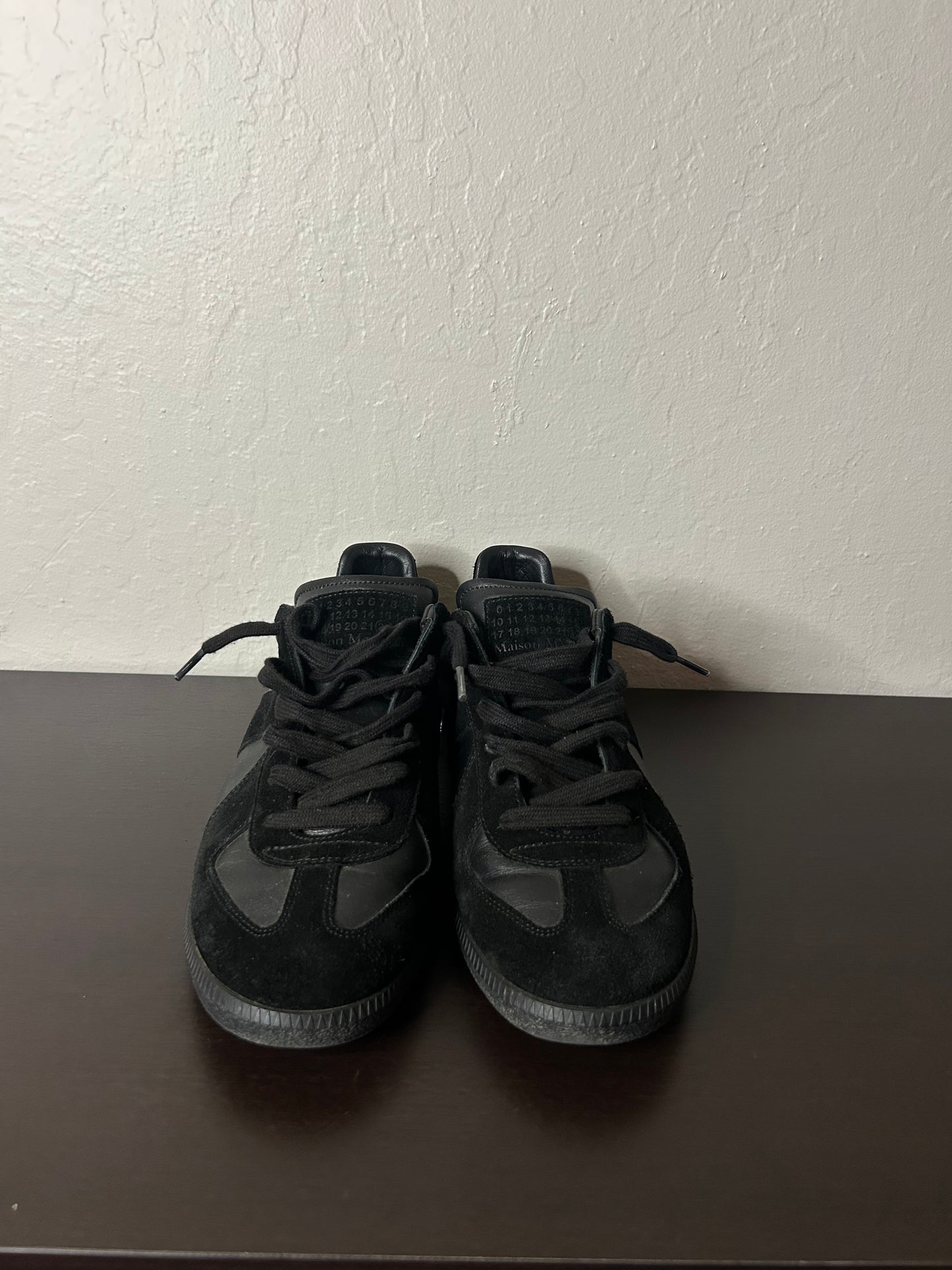 Maison Margiela All Black Gats