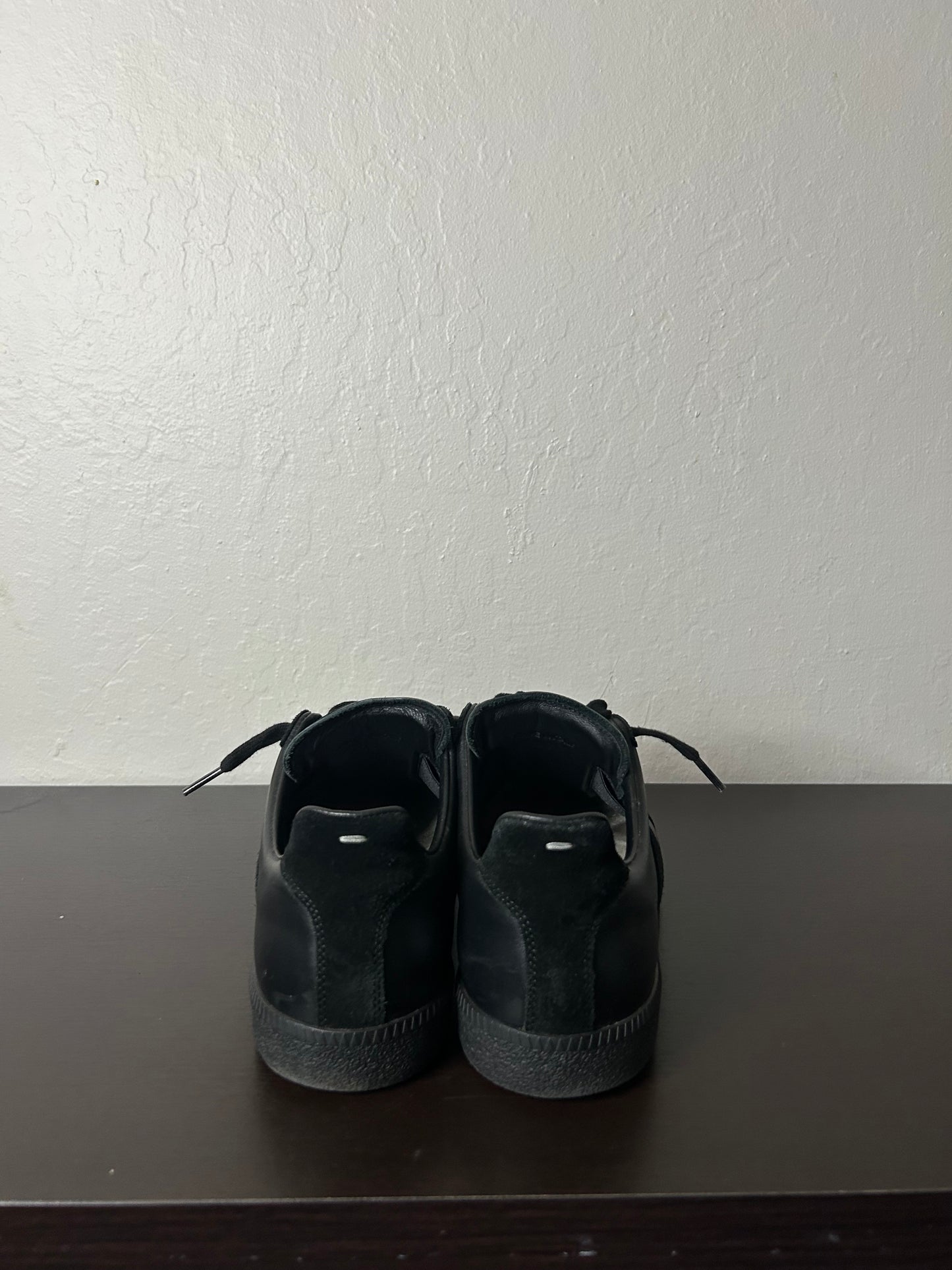 Maison Margiela All Black Gats