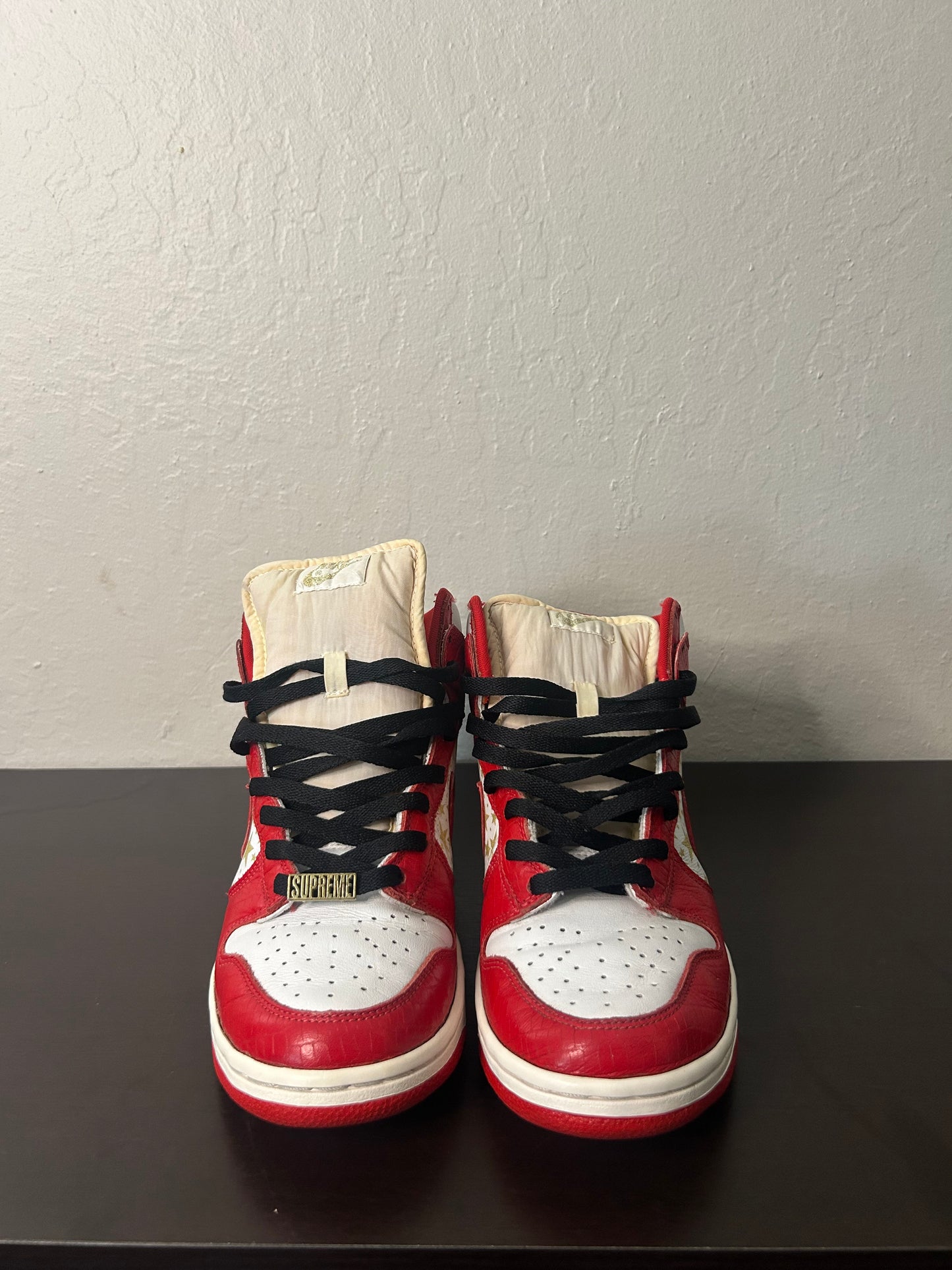 Nike SB X Supreme Red Stars Dunk Highs