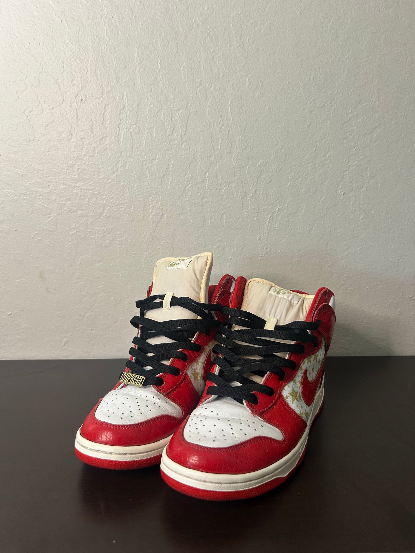 Nike SB X Supreme Red Stars Dunk Highs