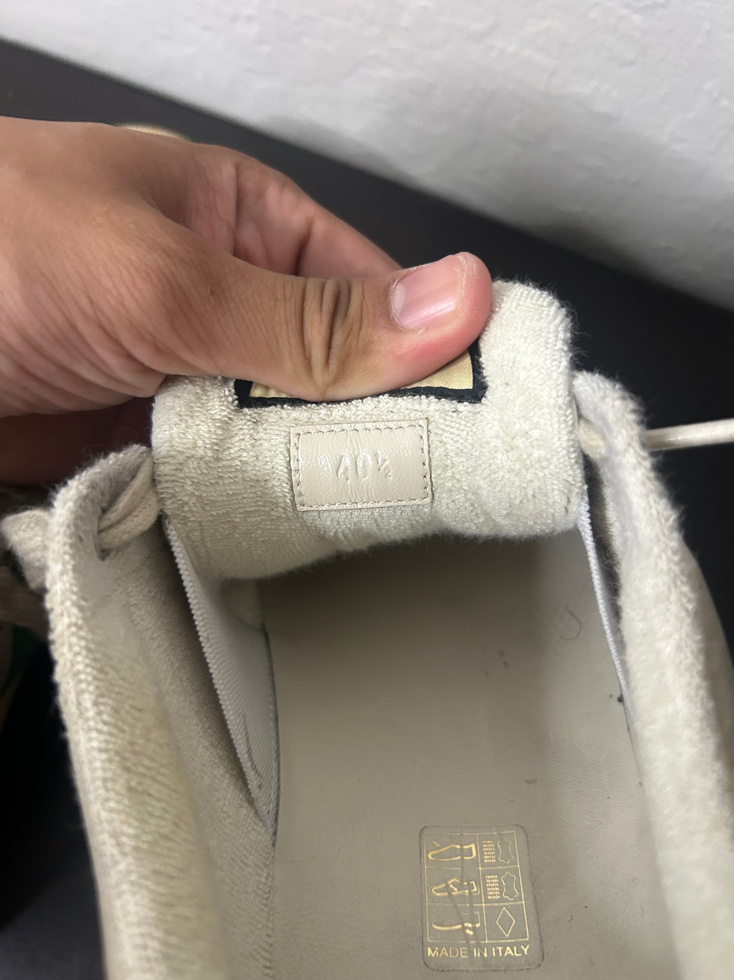Gucci White Leather Screener