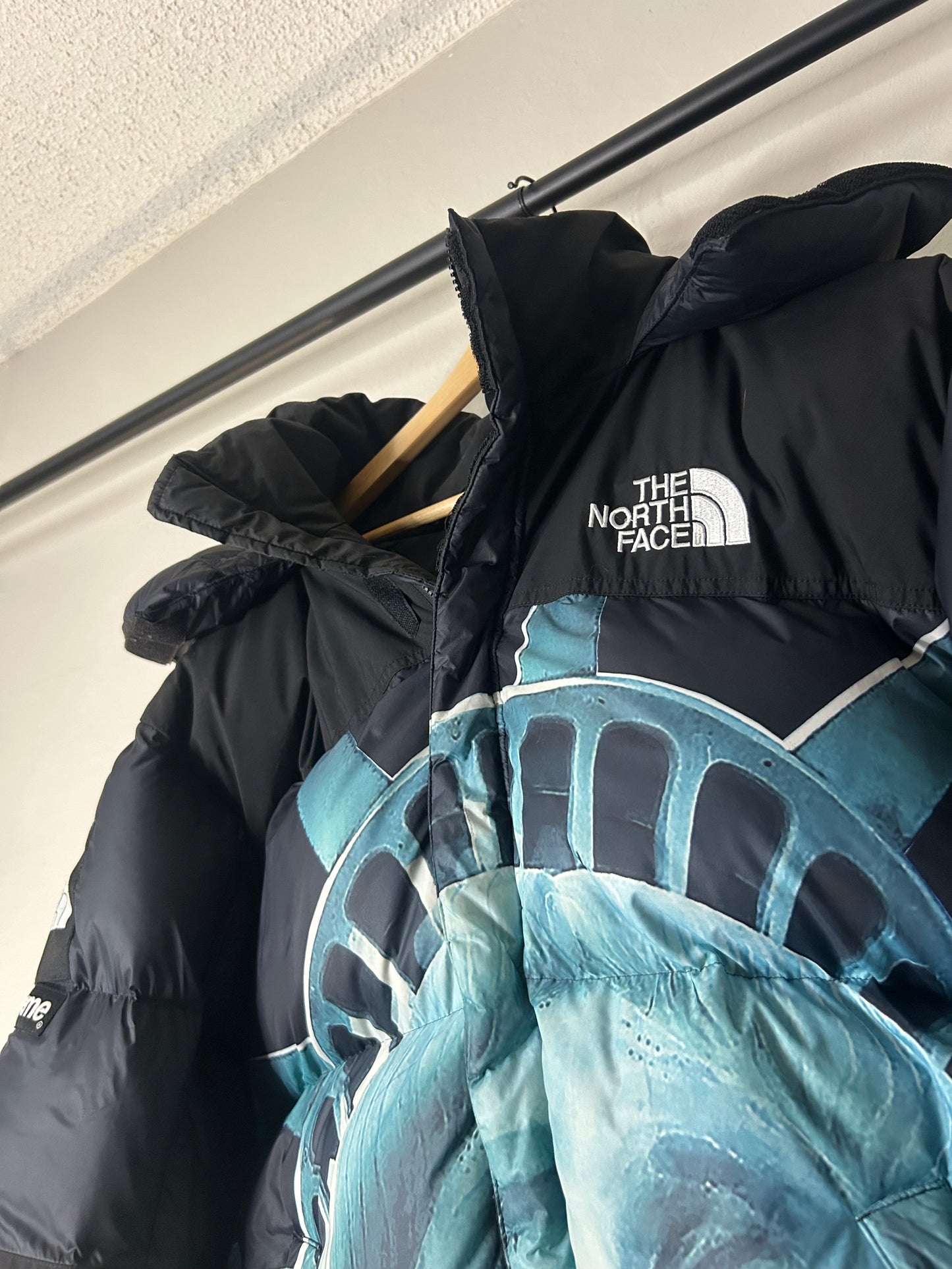 Supreme North Face Black Liberty Nupste