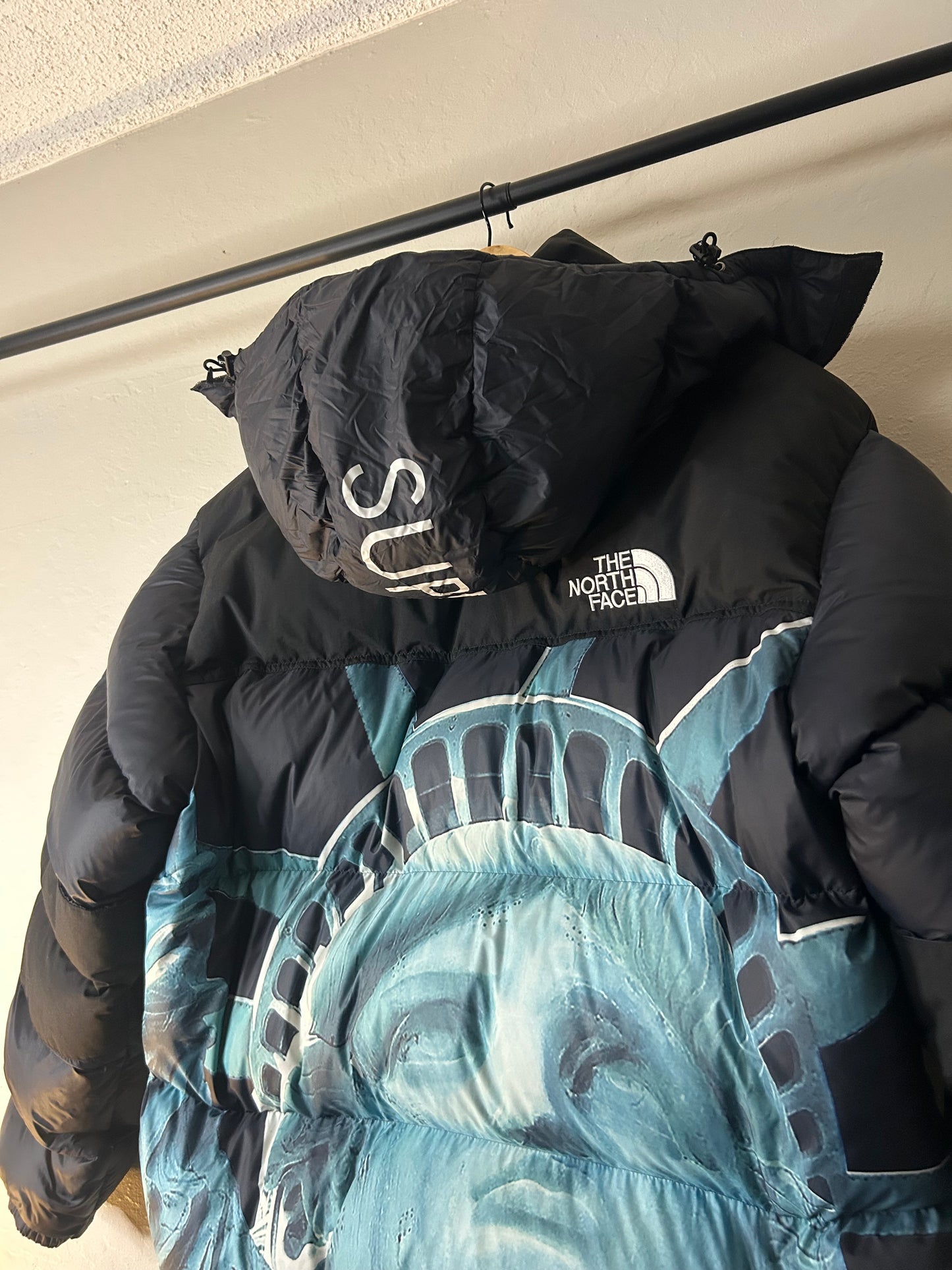 Supreme North Face Black Liberty Nupste